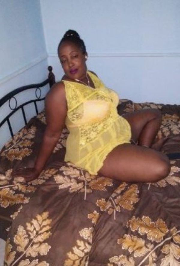 Dating services from Lee available 24 7