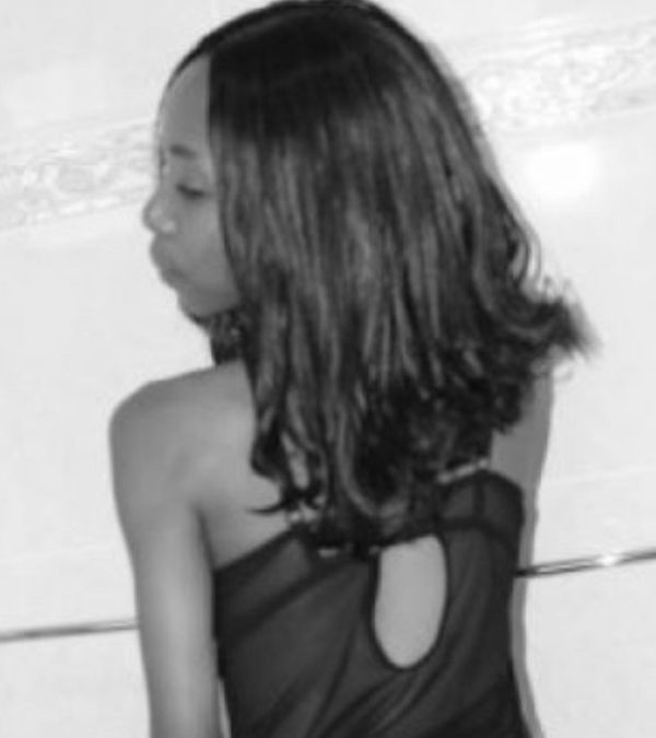 Cheap escort girl Nelly sees her clients in South Africa (All)