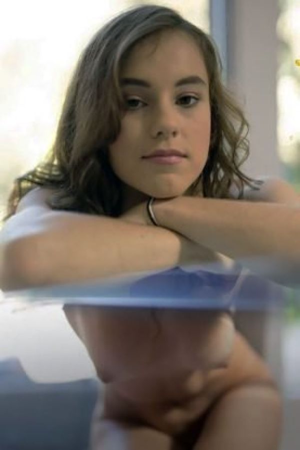 Hot South Africa (Pretoria) girl Kenzi sucks for ZAR 2500