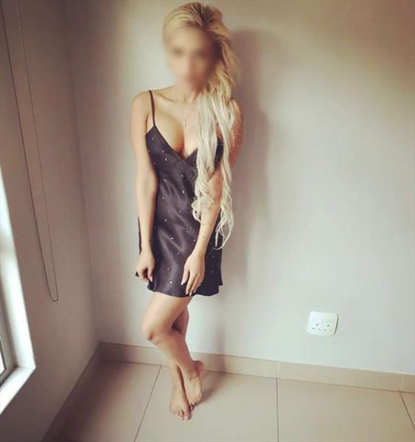  Maria Owens escorts local men and tourists in South Africa (All)