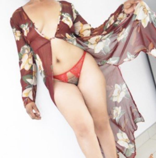 Super busty escort in South Africa (Pretoria): Lerato (170 cm, 65 kg)