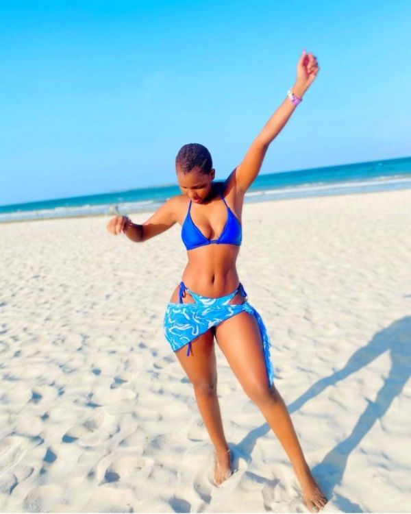 Sex dating with South Africa prostitute (ZAR 100 per hour)