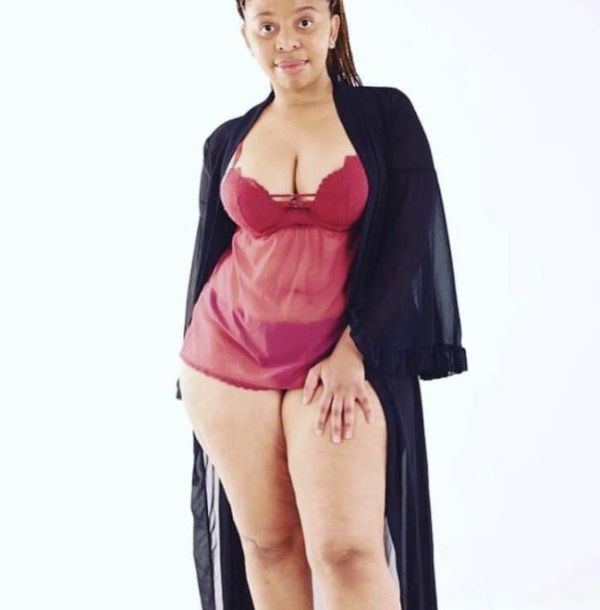 South Africa (Johannesburg) site escort Tee is available online