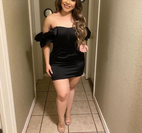 Call a girl Elliana to enjoy professional blowjob for ZAR 4000