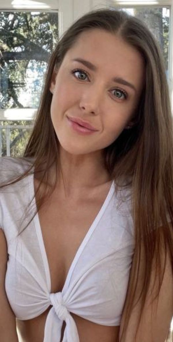 Melody (All) is one of the cheap call girls in South Africa. Sex from ZAR 1500 