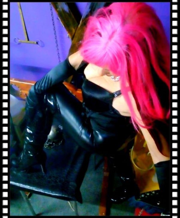 Want to find an escort in South Africa (All)? Book High Class Dominatrix, age 42