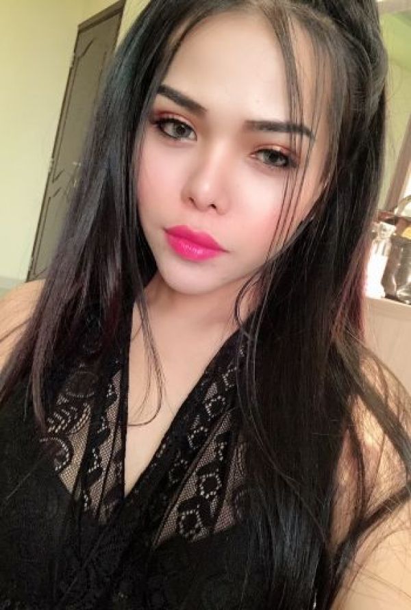 Look through escort pictures of Peaches on SexoPretoria.com 