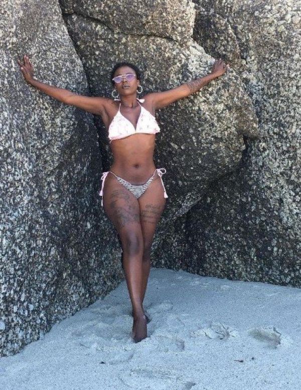 Latin escort Lua in South Africa (All), ZAR 1200 per hour