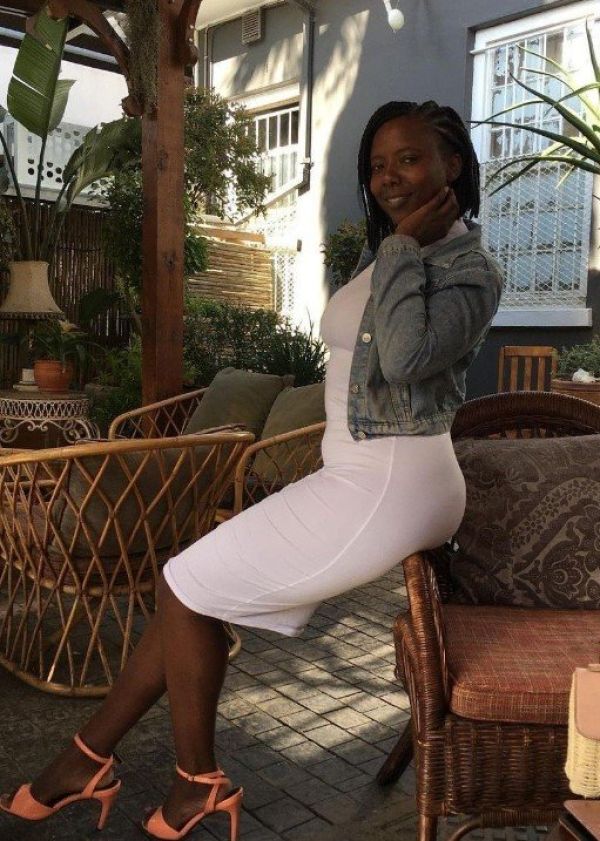 ZARopean escort does OWO, CIM, COM. Prices from ZAR 1200/hr