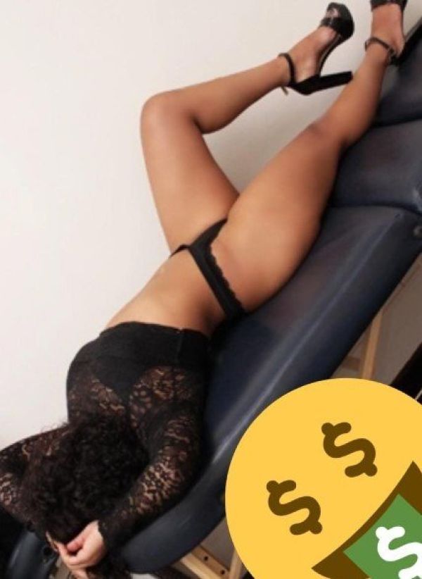 Petite escort South Africa (Pretoria) (weight: 58 kg; height: 168 cm)