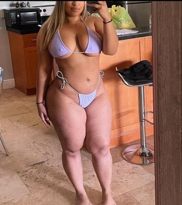 Look through escort pictures of Caroline on SexoPretoria.com 