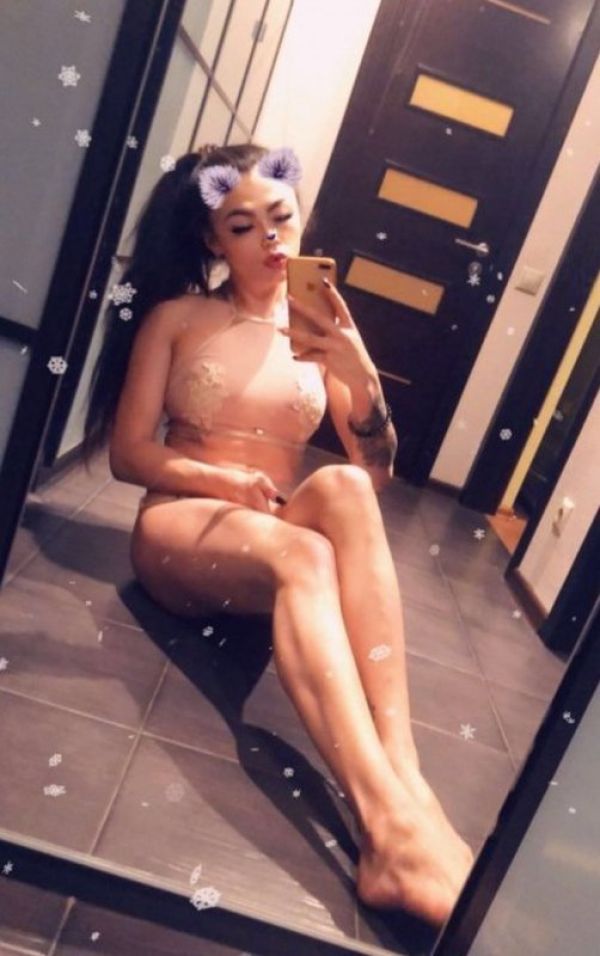 Shemale Kimmy, +27 740 607 116 Call girl online now - Shemale Kimmy, +27 740 607 116