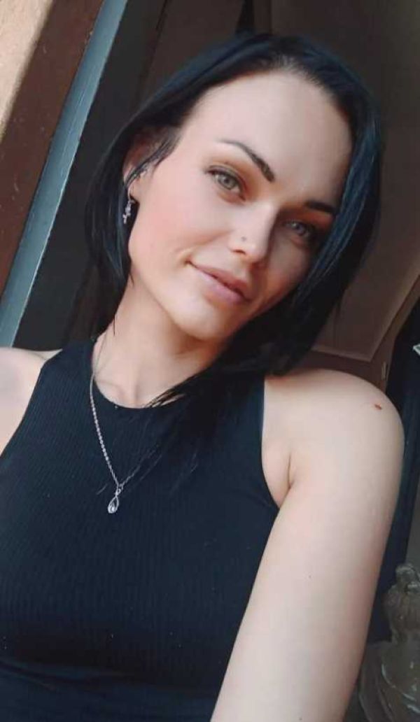 Need escort and babes? Monique is ready for sex with you