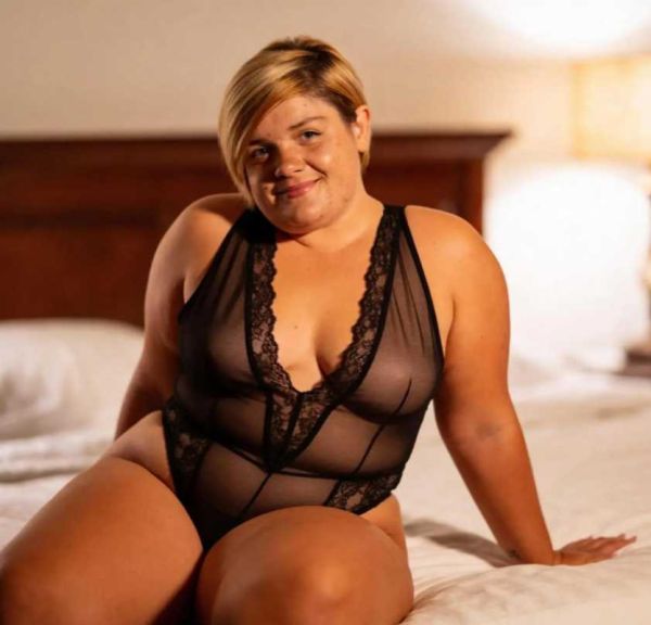 Adult date with sexy Stormy, 160 cm, 60 kg