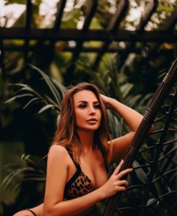 Book Hunter Preston online on escort site SexoPretoria.com