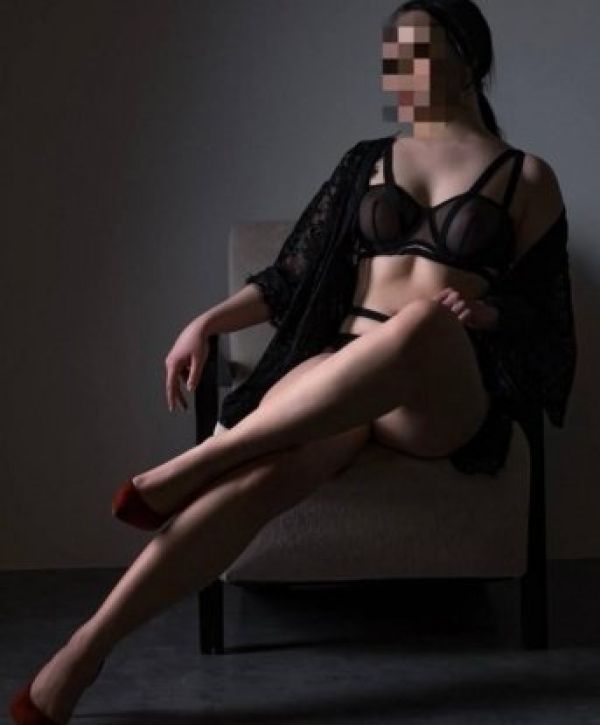Violet, 25 y.o., call girl rate ZAR 1500/hr