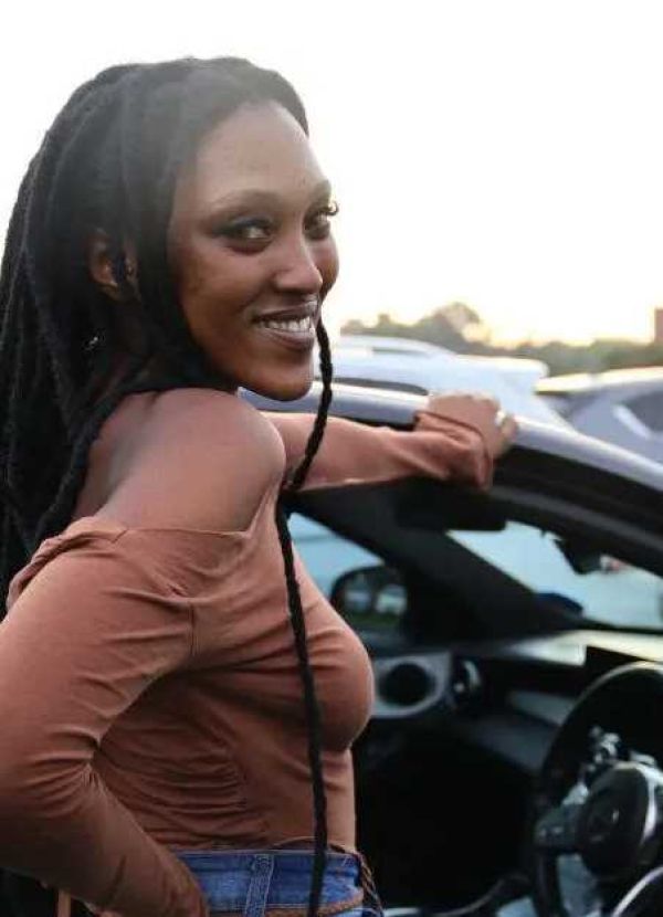 Yolanda (All) is one of the cheap call girls in South Africa. Sex from ZAR 700 