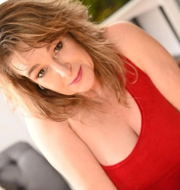 Petite escort South Africa (Pretoria) (weight: 55 kg; height: 165 cm)