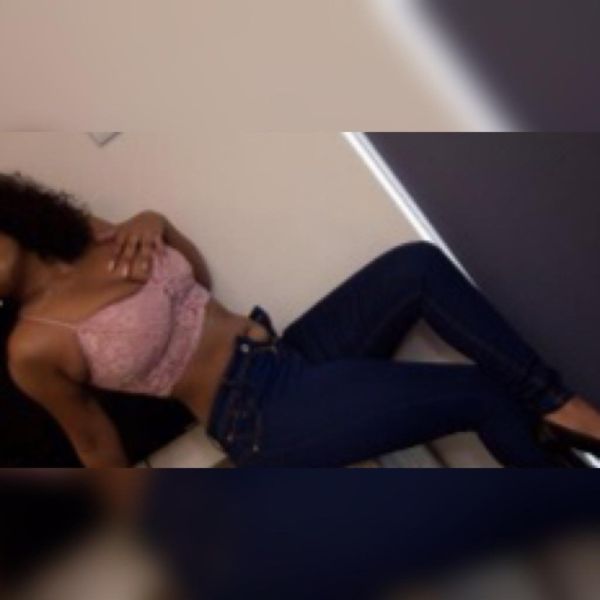 Hot babe in South Africa (All): Ri wants to share her passion with you