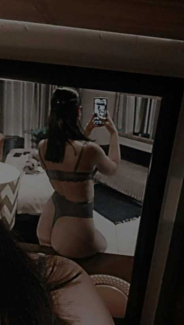 Girl escort service in South Africa (Pretoria) from Violet