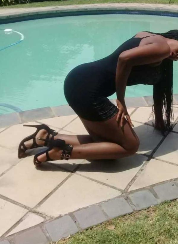 Indian escort BlacChyna wants to meet tonight