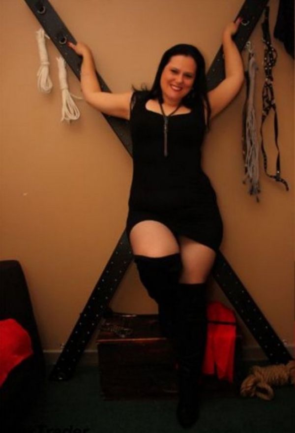 Hot babe in South Africa (Johannesburg): Mistress Venus wants to share her passion with you