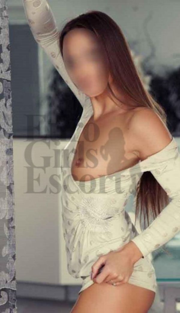 South Africa (Cape Town) ebony woman available for a sex date on SexoPretoria.com for ZAR 8000 per hour