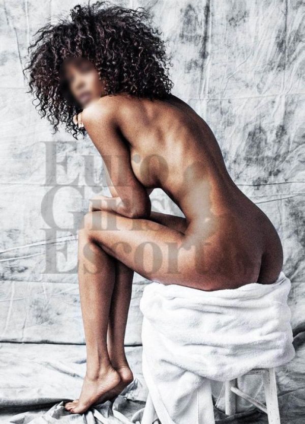 Escort from ZARope, 56 kg, 169 cm