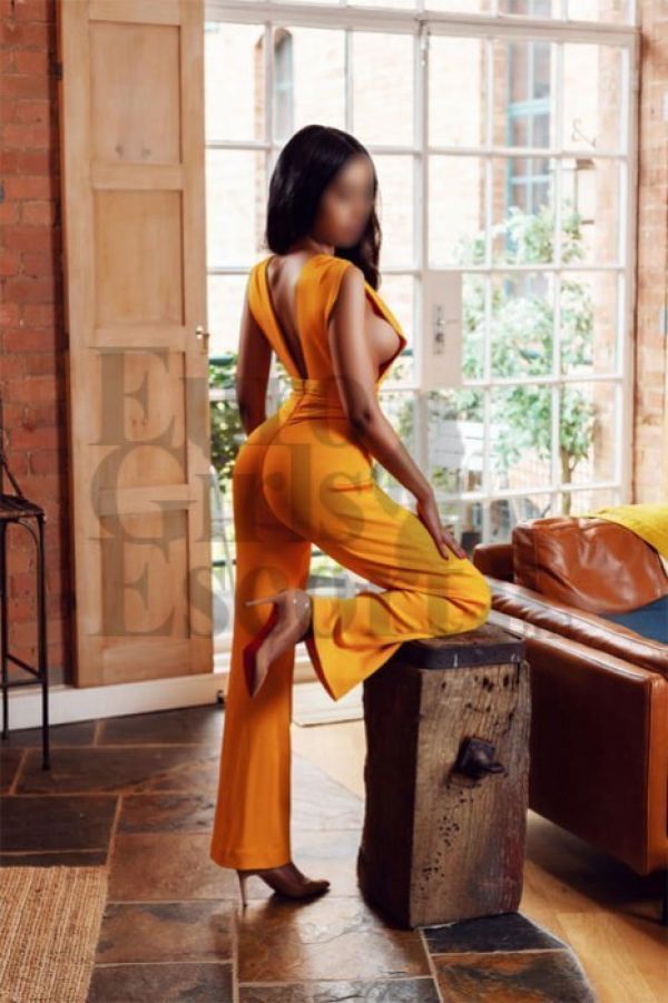 Escort ad of a perfect whore Octavia ebony escort on SexoPretoria.com