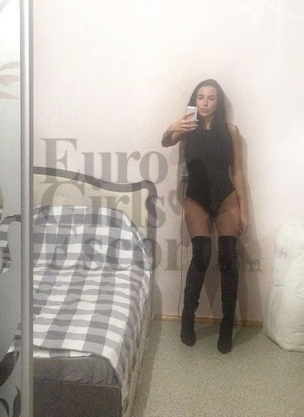 1 hour with low rate call girl Kristin costs ZAR 7000