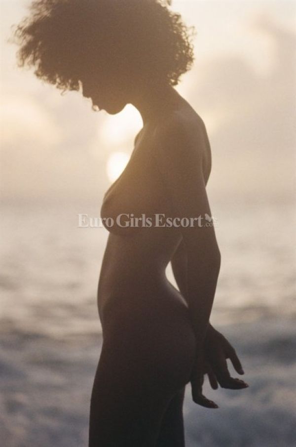 Visit outcall massage South Africa (Cape Town) girl Crystal (27625902749)