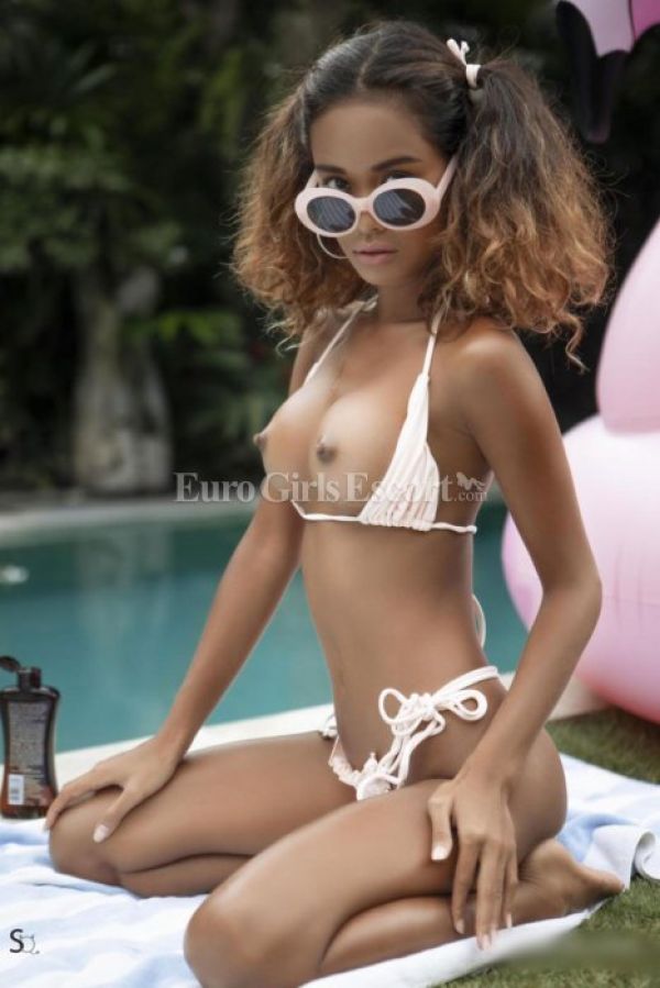 Book South Africa (Cape Town) call girl online on SexoPretoria.com