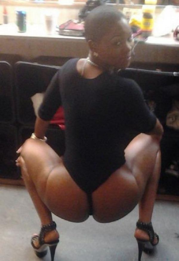  Ebony escorts local men and tourists in South Africa (Waterkloof)