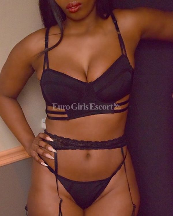 Bailey is an escort at a cheap price, ZAR 1300 per hour