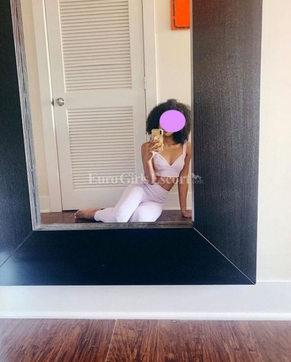 Kinky couple hooker in South Africa (Cape Town) Sarah, 170 cm, 56 kg