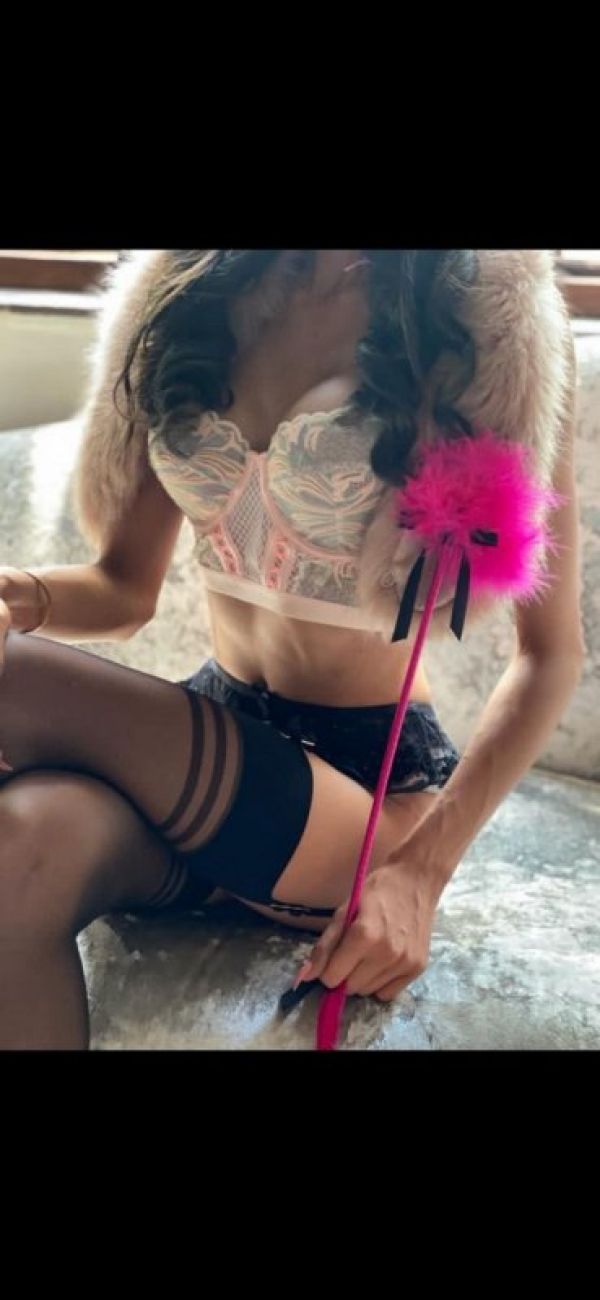 Want to find an escort in South Africa (Sandton)? Book Giana , age 24